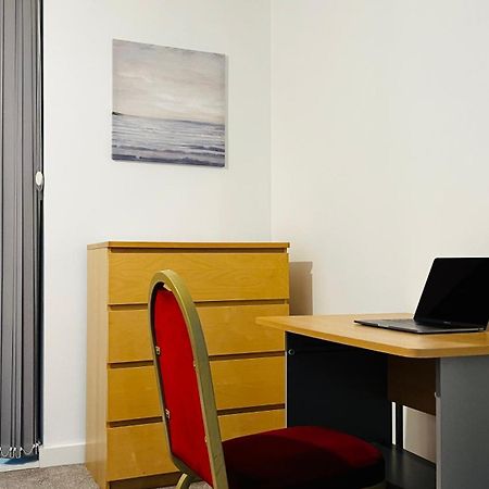 Last-Minute Specials L Book It Now L Sleeps Up To 4 L 2 Bed 2 Bath - Gym - Prime Birmingham Location L Jvt Short Lets Luaran gambar