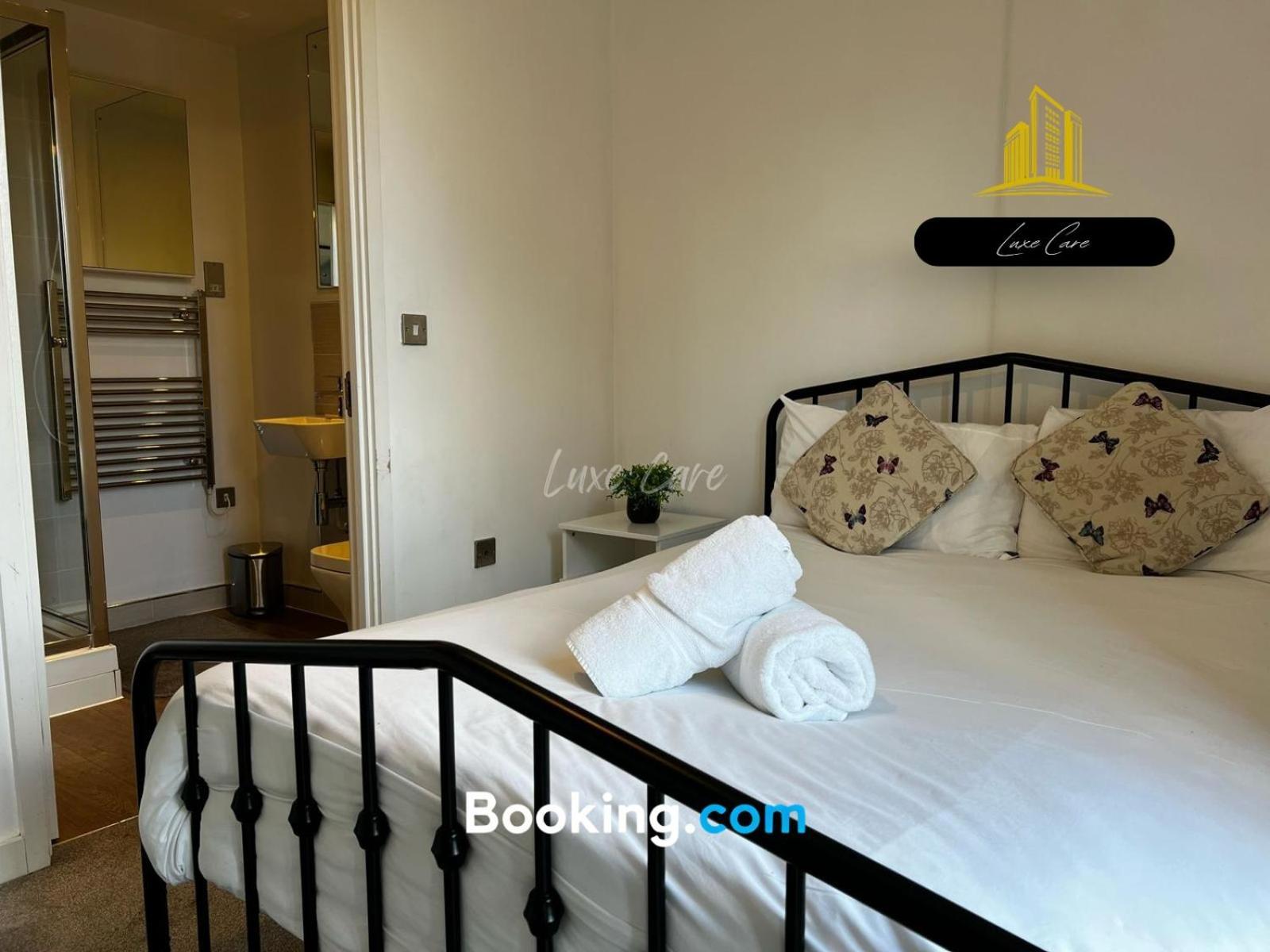 Last-Minute Specials L Book It Now L Sleeps Up To 4 L 2 Bed 2 Bath - Gym - Prime Birmingham Location L Jvt Short Lets Luaran gambar