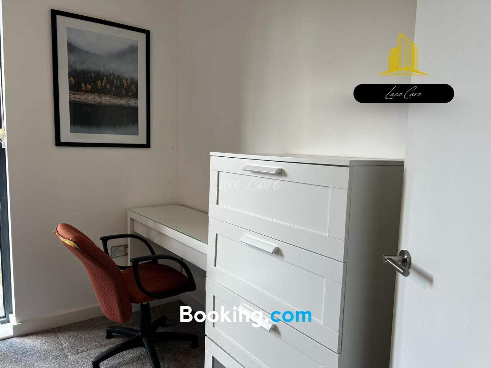 Last-Minute Specials L Book It Now L Sleeps Up To 4 L 2 Bed 2 Bath - Gym - Prime Birmingham Location L Jvt Short Lets Luaran gambar